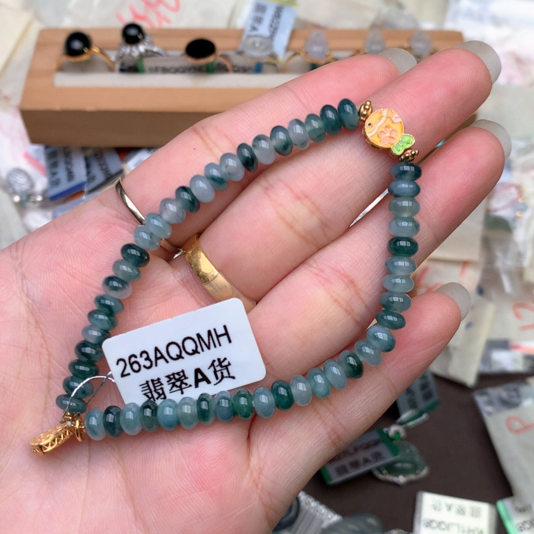 未镶嵌挂件翡翠一