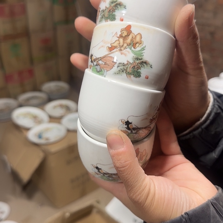 库存瓷片四个底有磕