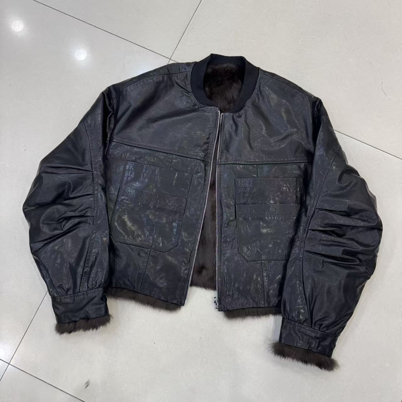 《刘夫人推荐》两面服冬季2025牛皮油蜡皮厚款立领短外套宽松型秋冬