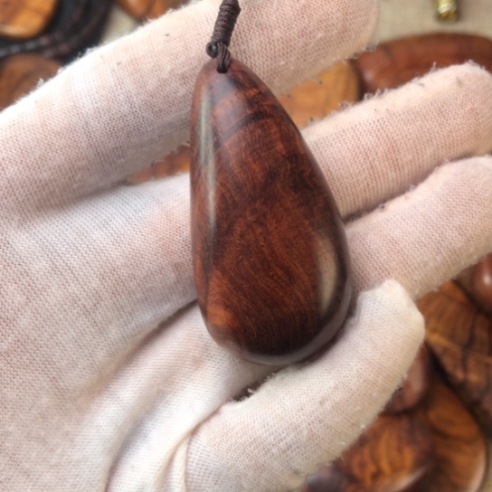 黄花梨/降香黄檀海南黄花梨小水滴牌子一个