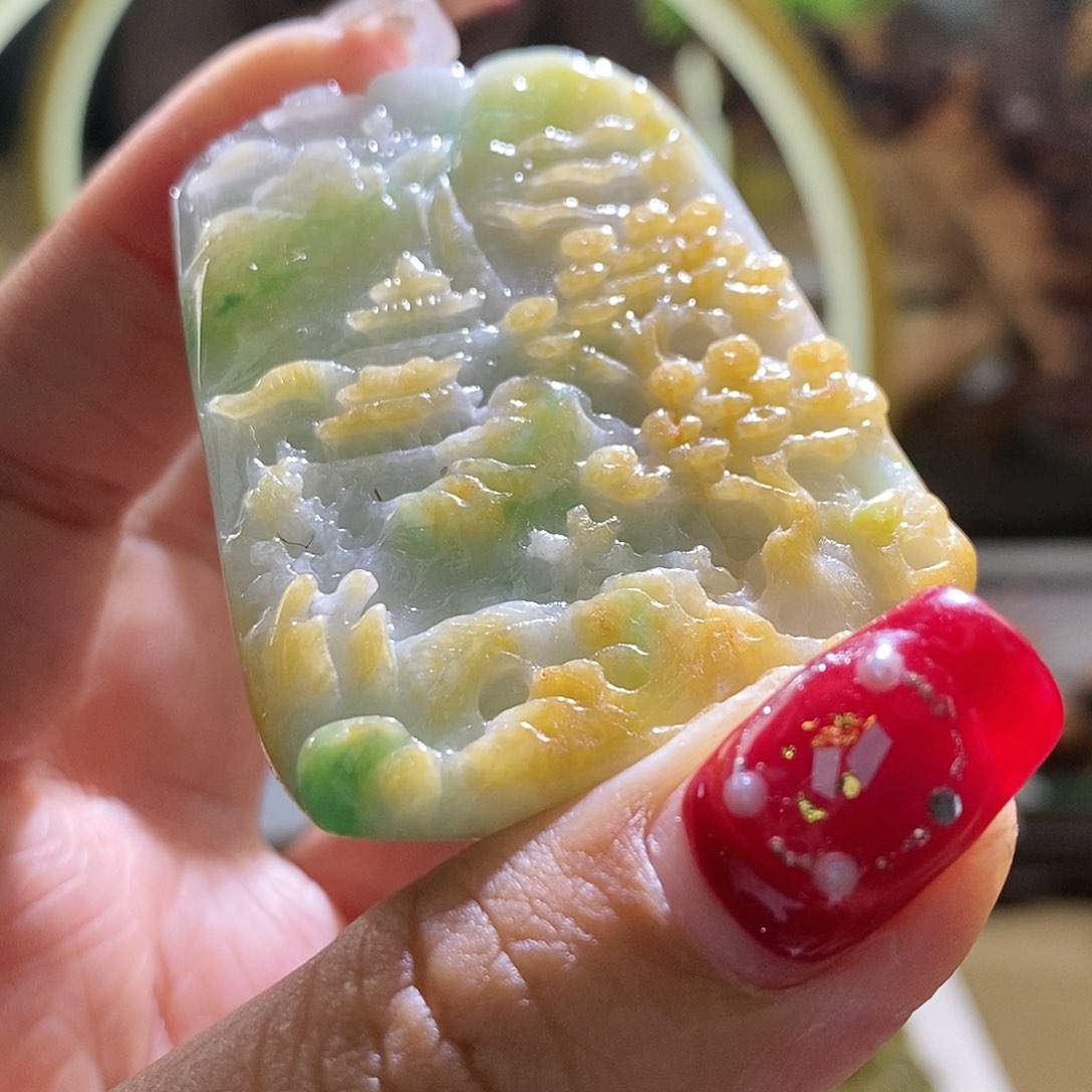 【闪购商品】翡翠颈饰未镶嵌山水