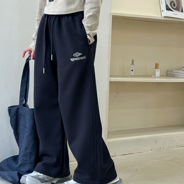 BOQ秋季新款直筒针织裤82017女生宽松男童休闲流浪丹宁洋气阔腿