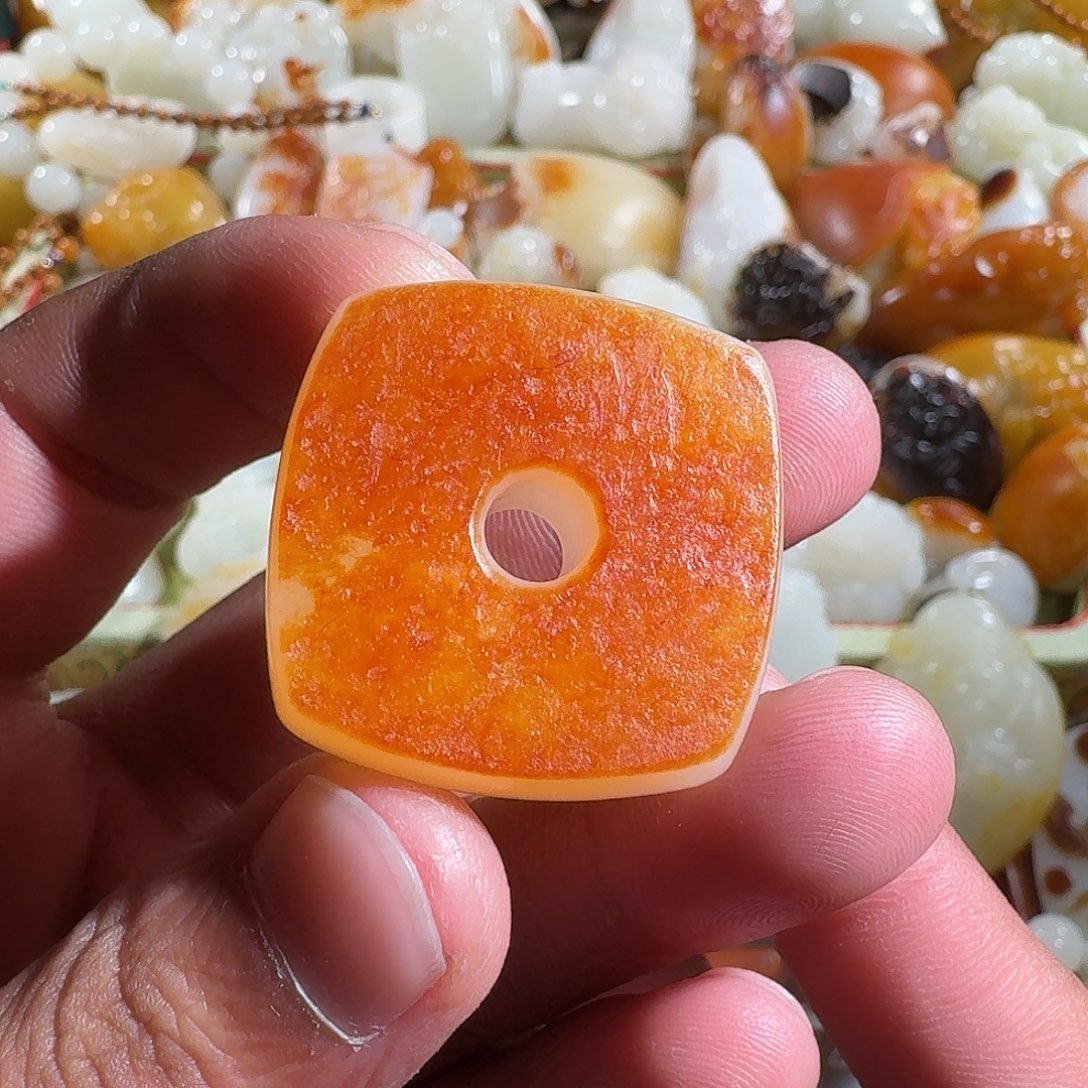 唐***米和田玉未镶嵌挂件