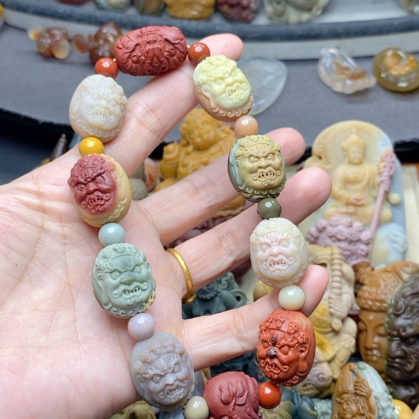 【闪购商品】定制石英质玉吊坠未镶嵌