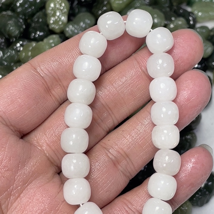 和田玉（糖玉）未镶嵌颈饰