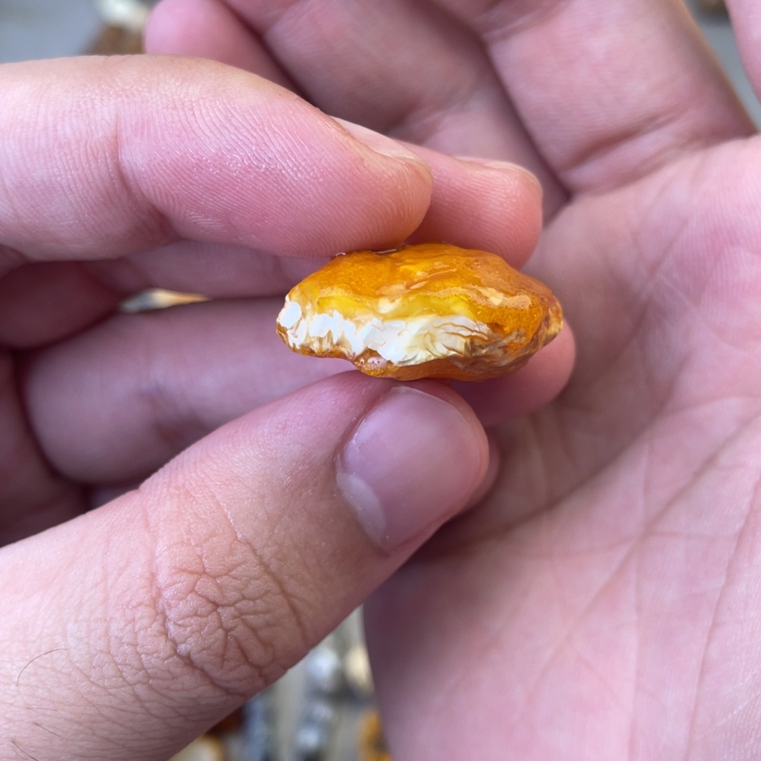 定制琥珀天然琥珀