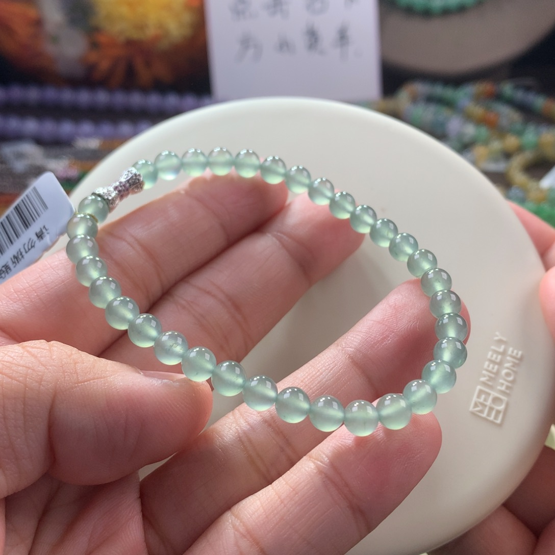翡翠手链未镶嵌高冰晴绿手串