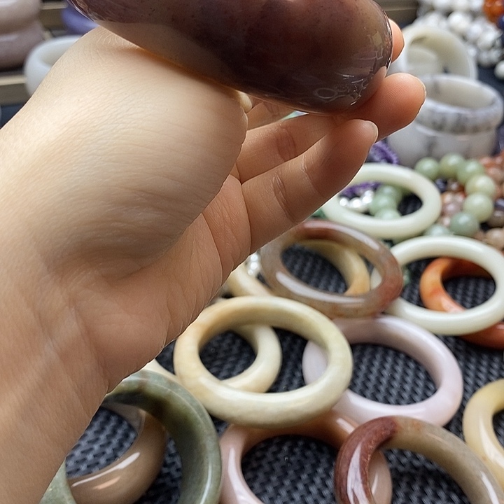 小***春石英岩玉未镶嵌石英岩玉