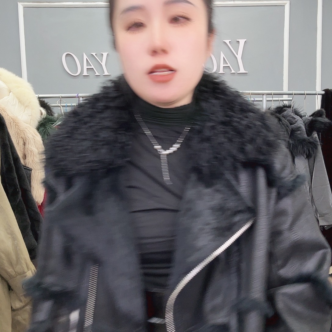 姚小妖家高端皮草