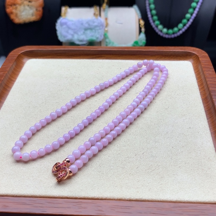 翡翠颈饰未镶嵌翡翠项链