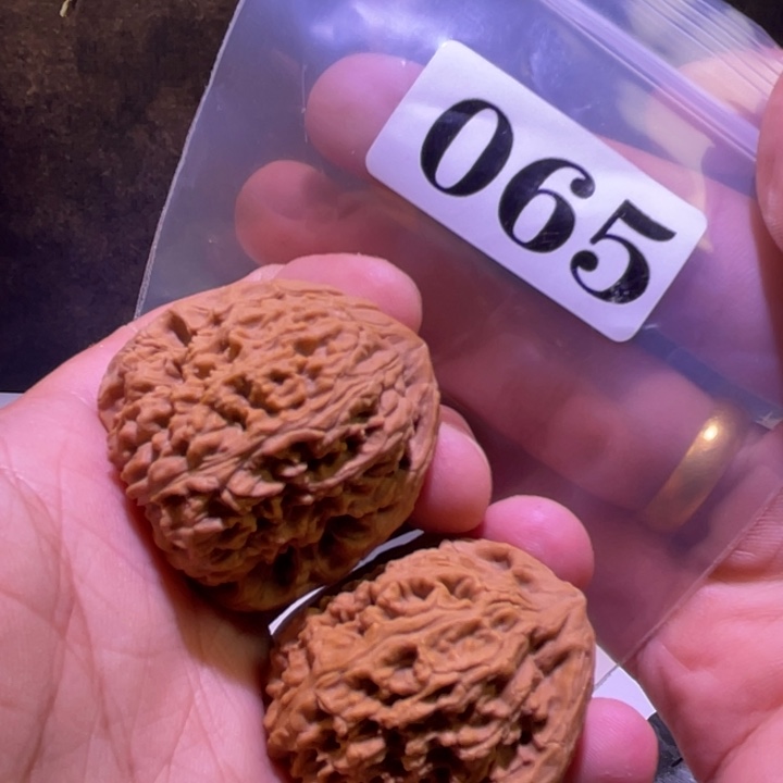 文玩核桃吊坠065南疆37尺