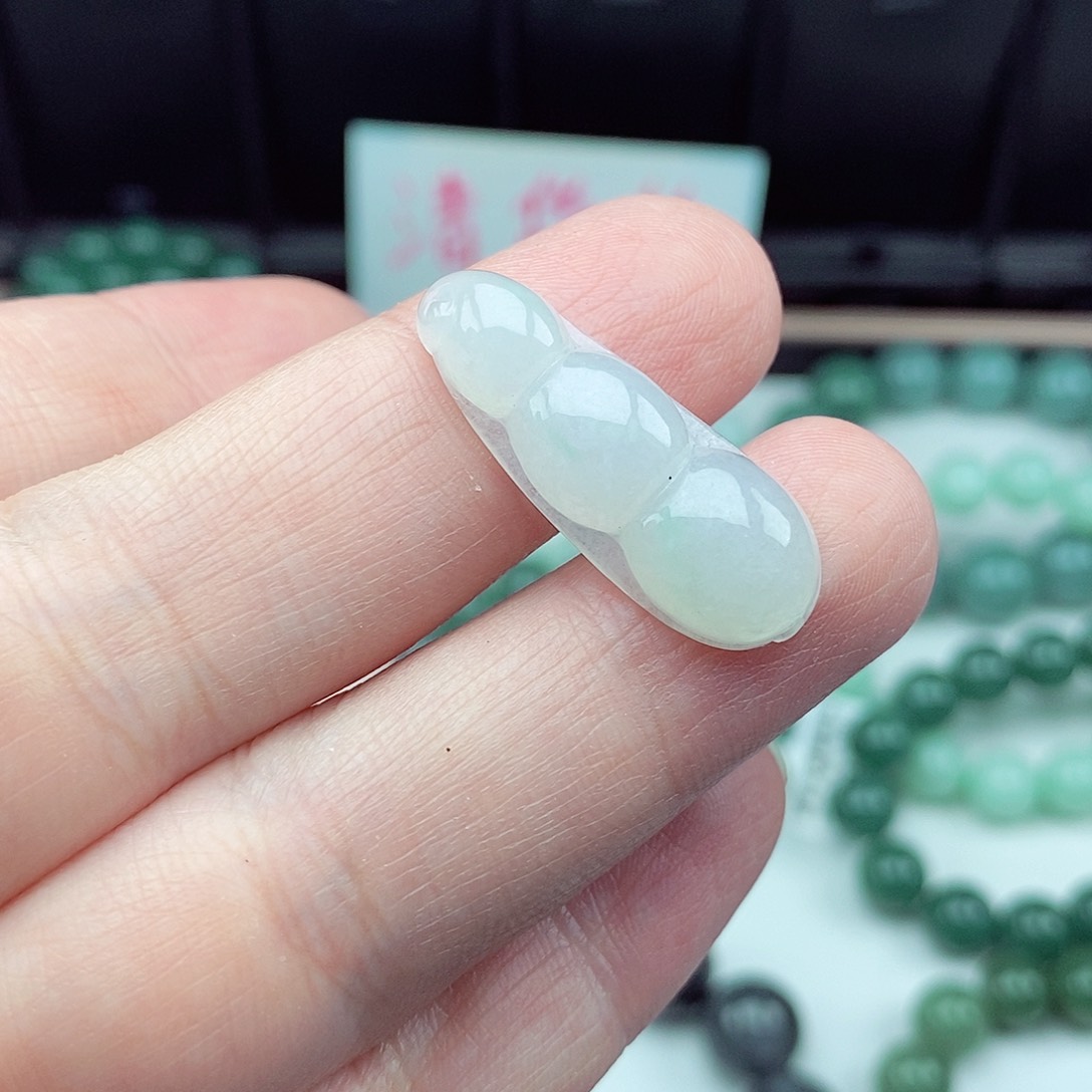 翡翠毛衣链未镶嵌