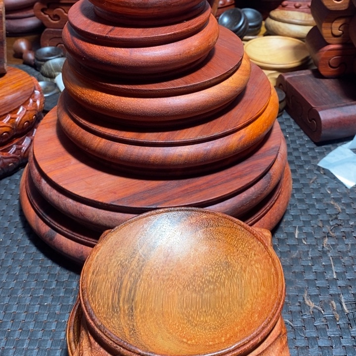 轩***哥邵氏紫檀红花梨底座