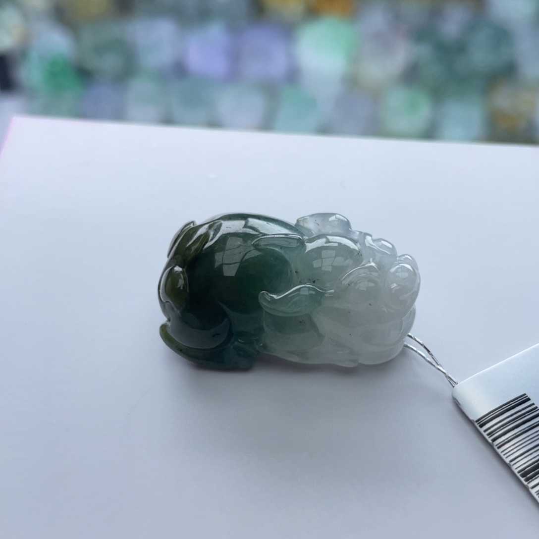 翡翠颈饰未镶嵌貔貅