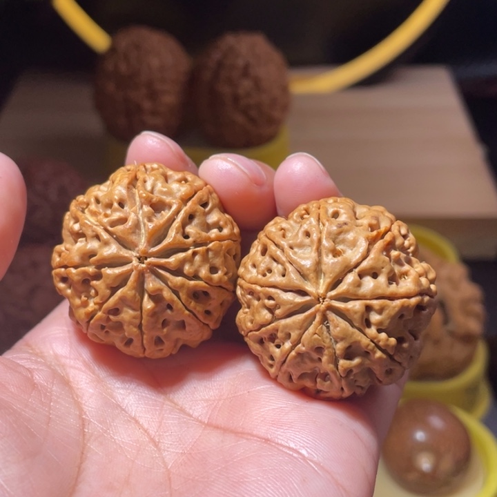 桃核把件九瓣金刚菩提