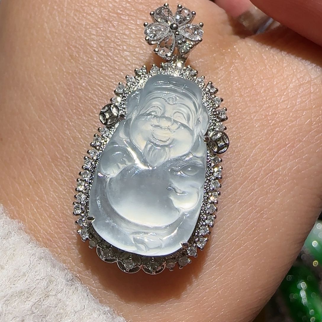 【闪购商品】颈饰18K金镶嵌翡翠天然