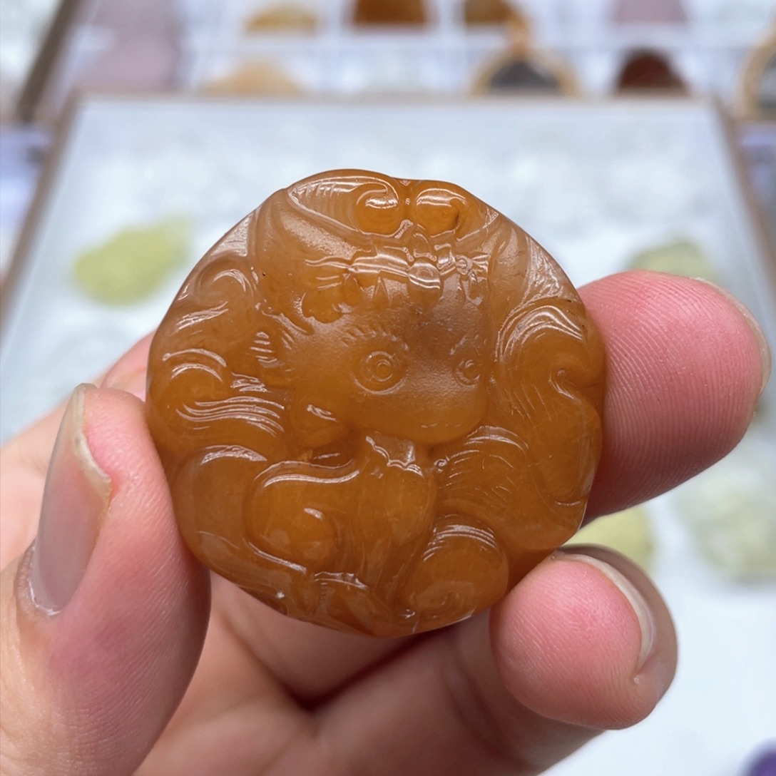 水晶吊坠(不含链)未镶嵌正***哼