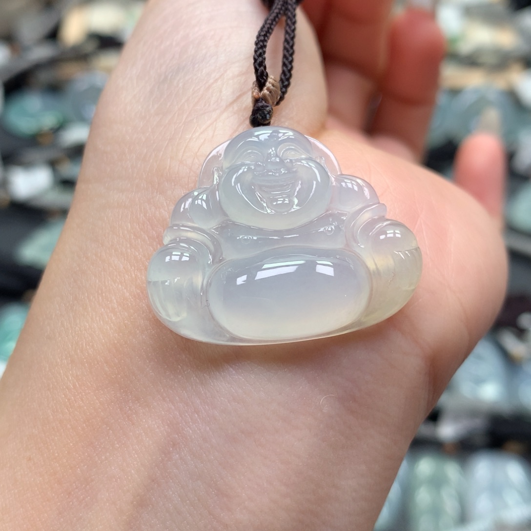 翡翠颈饰未镶嵌佛公