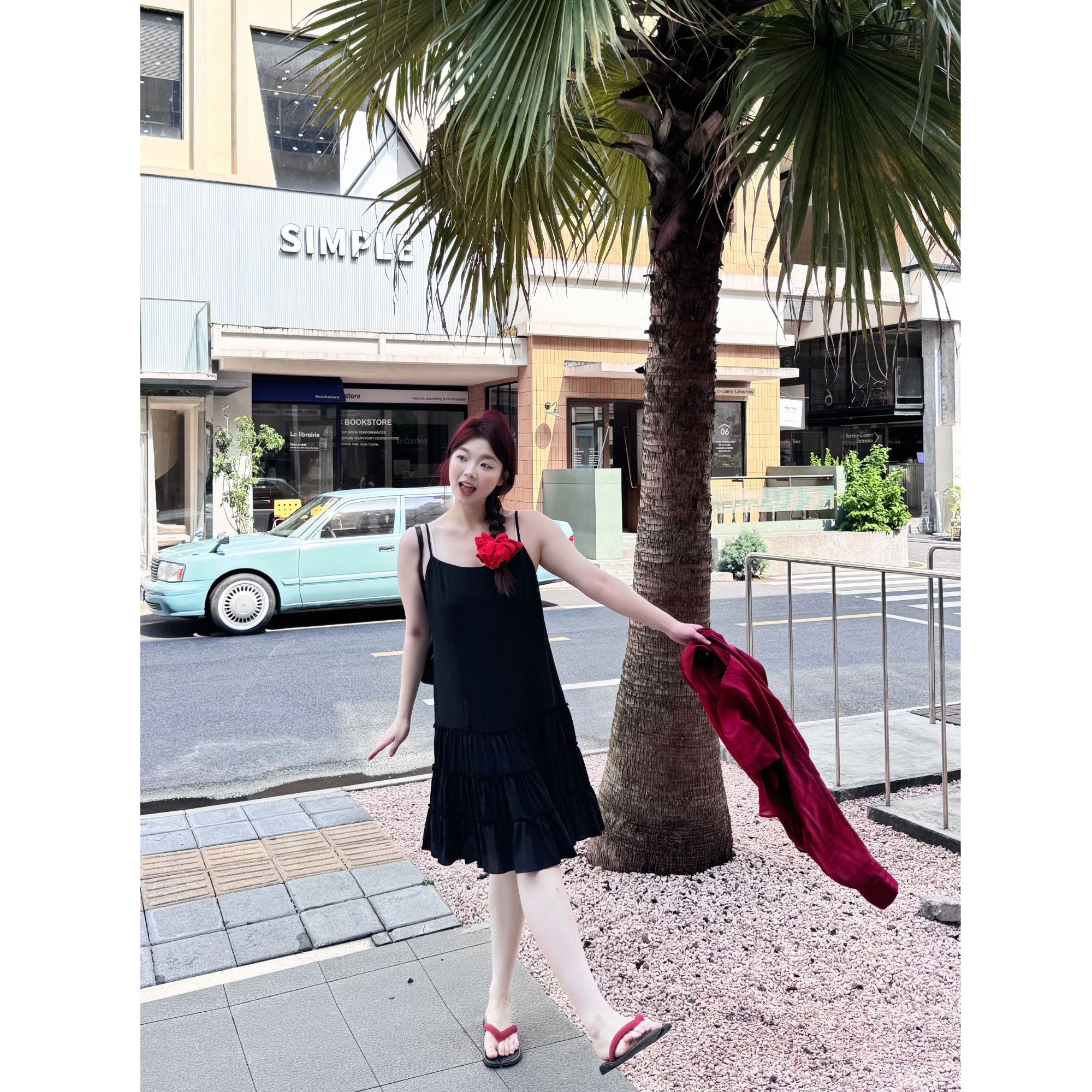 晶咕【尤加利广场】下摆木耳边A字吊带裙+纯色polo领大版衬