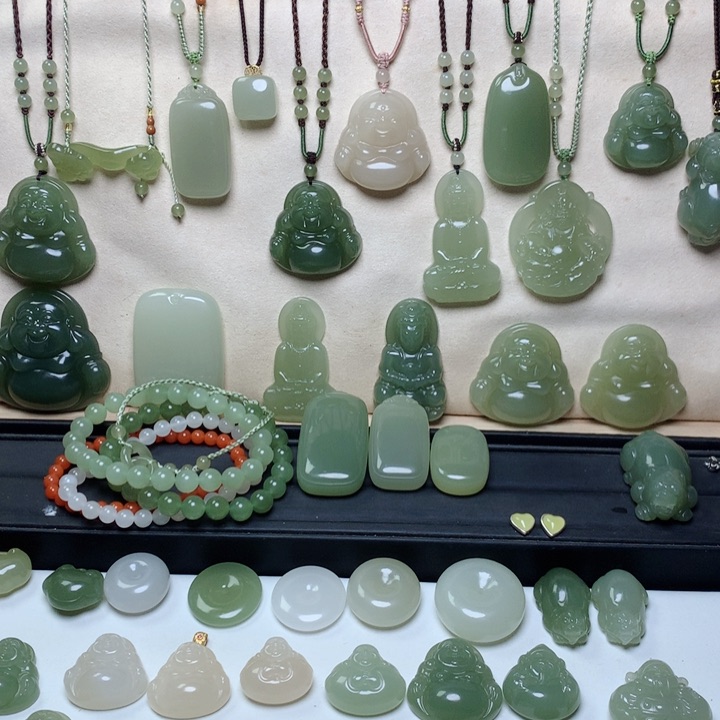 和田玉吊坠未镶嵌