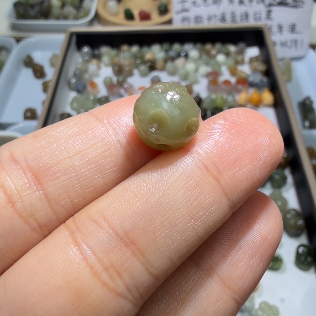 和田玉未镶嵌珠宝奇石