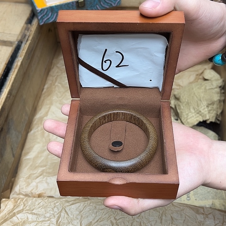 大叶紫檀（黑酸枝木类）