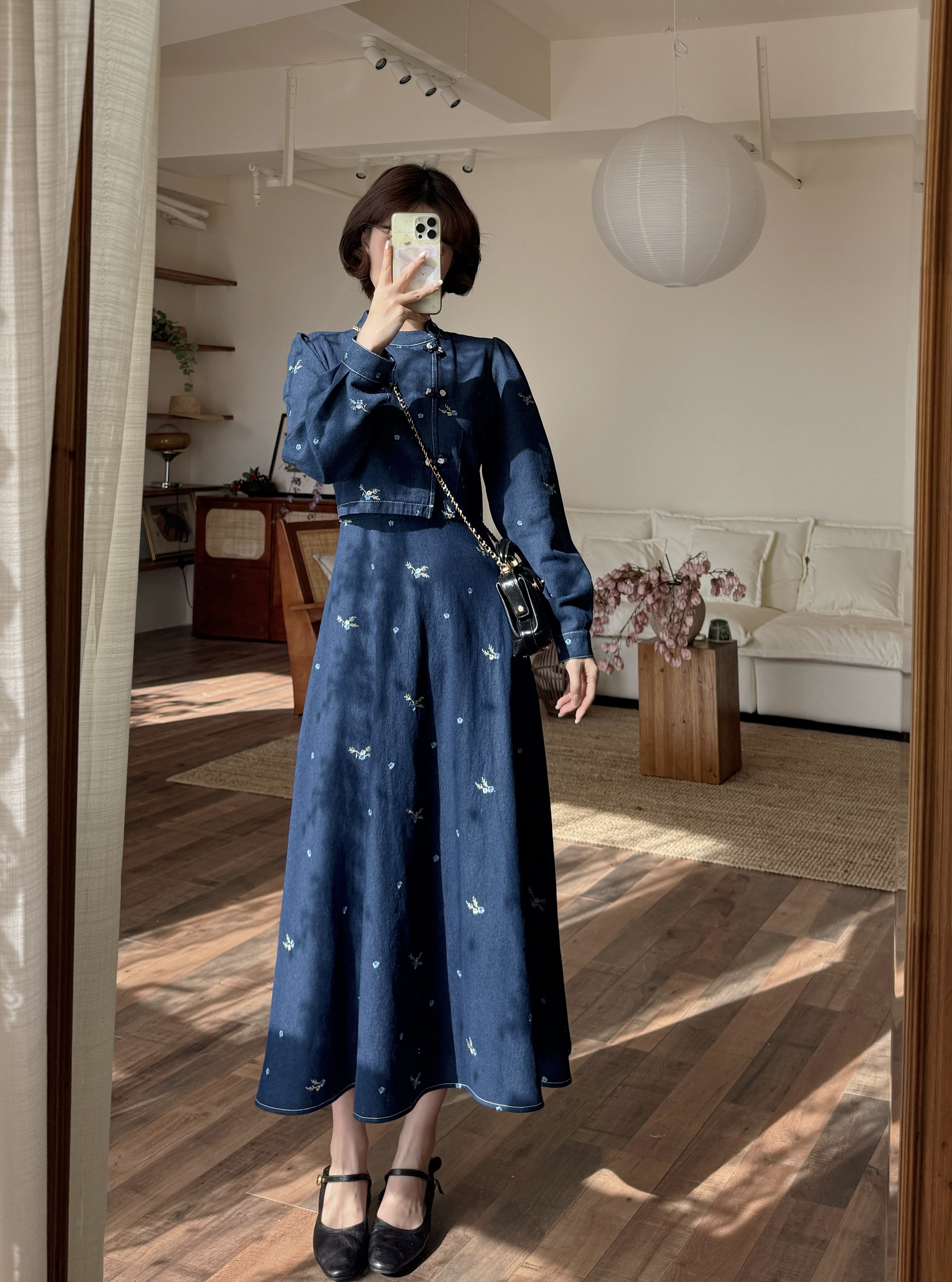 蕾英俊-黛蓝花语-秋季复古国风温柔氛围感新中式刺绣牛仔裙JF6571