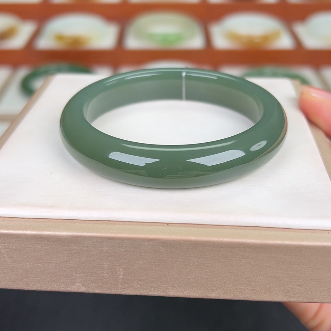 和田玉未镶嵌手镯和田玉且末蓝手镯