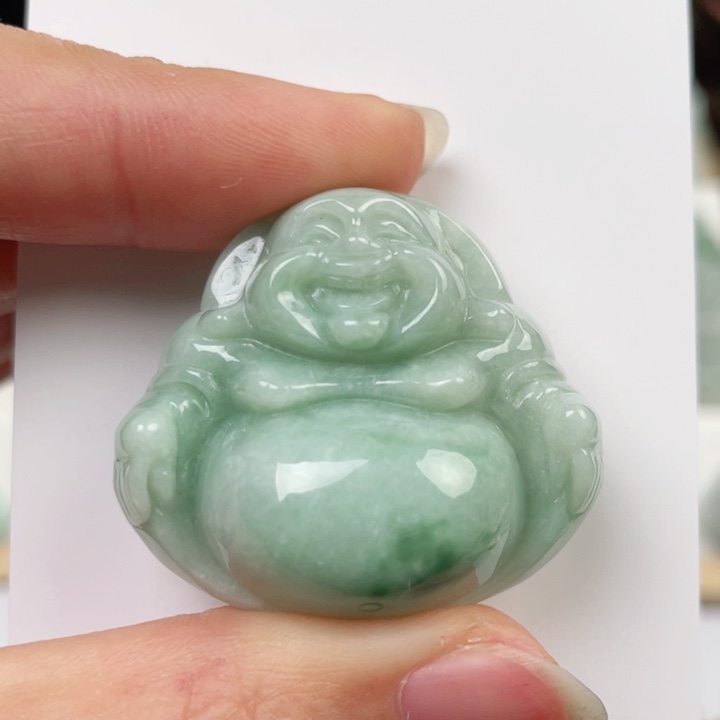 翡翠颈饰未镶嵌佛公