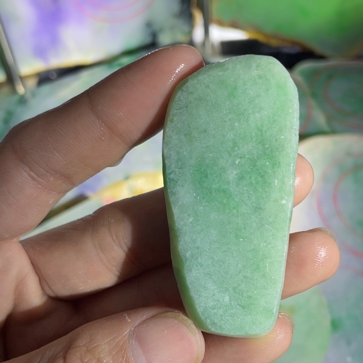 翡翠未镶嵌挂件片料