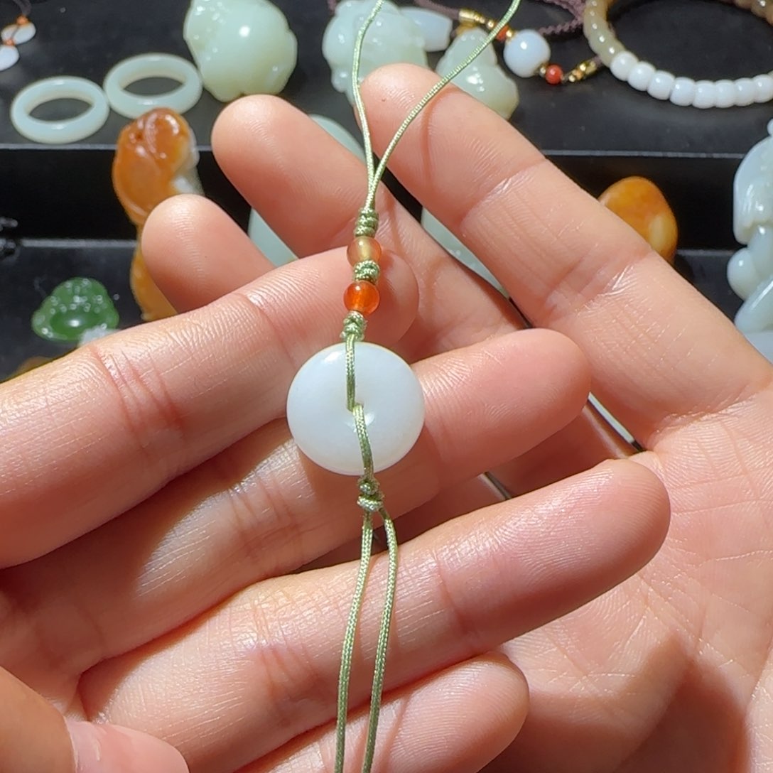 和田玉颈饰未镶嵌星*