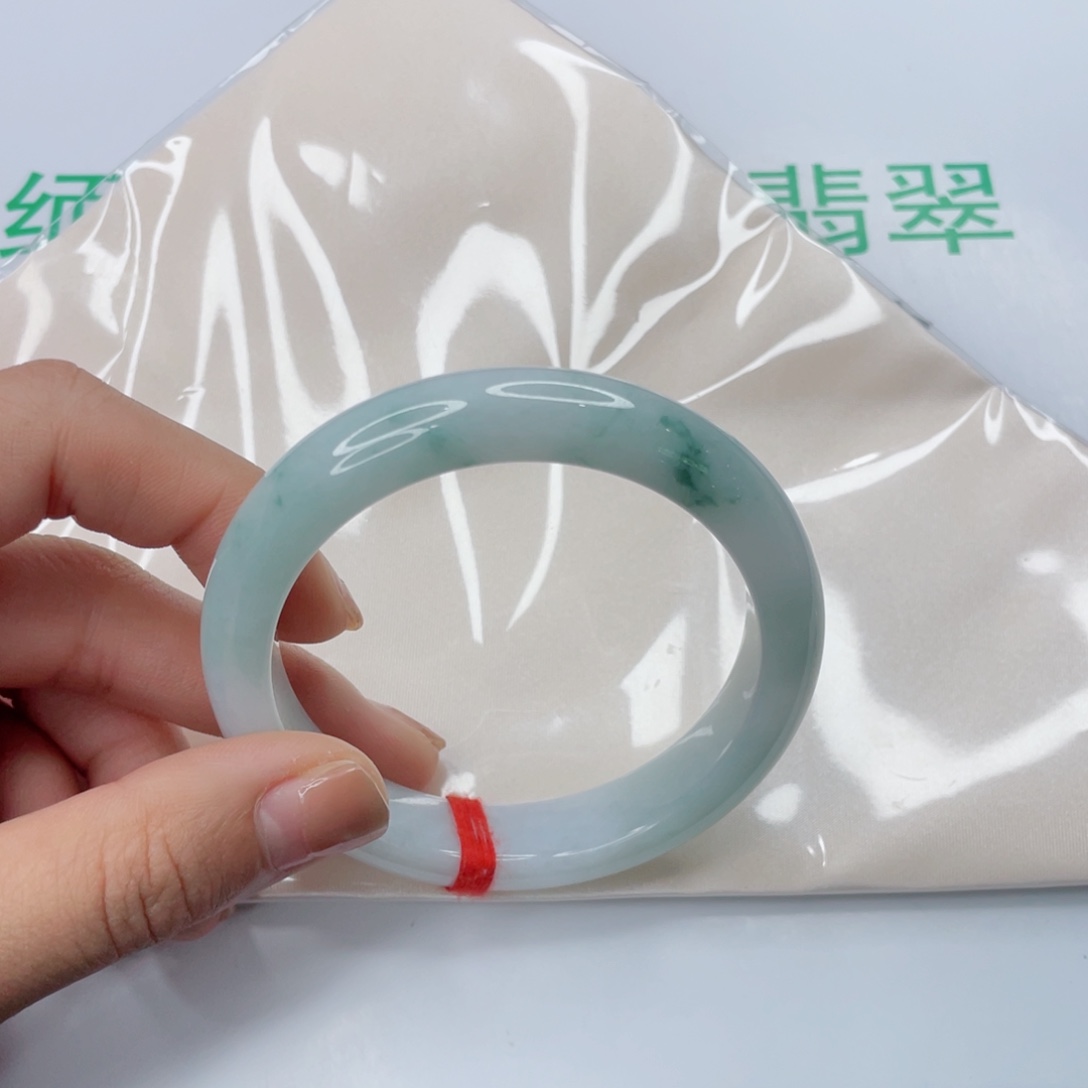 未镶嵌手镯翡翠手镯