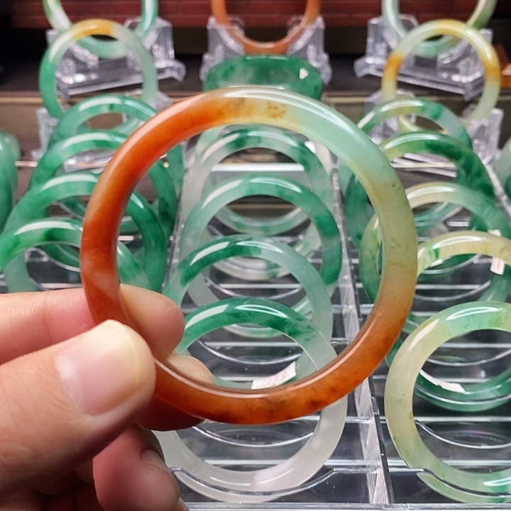 石英质玉手镯未镶嵌