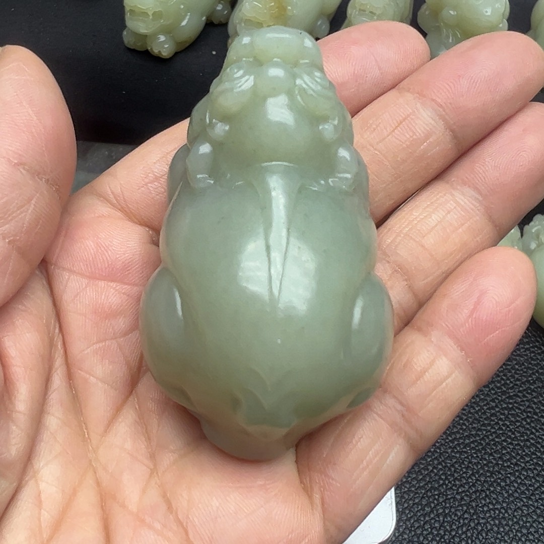 和田玉（糖玉）未镶嵌把件