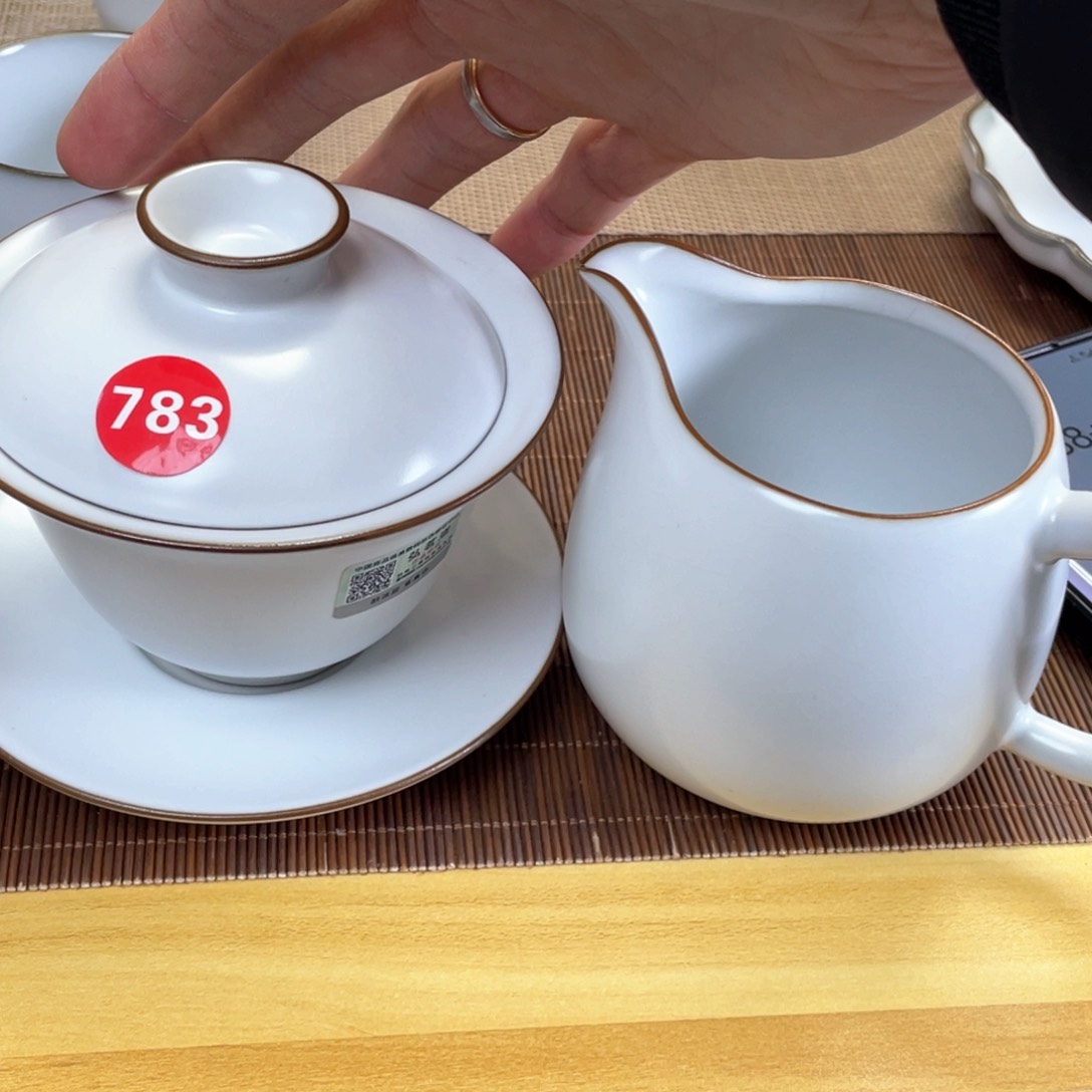 瓷片。。。。。。。。。。。。。。。。。。