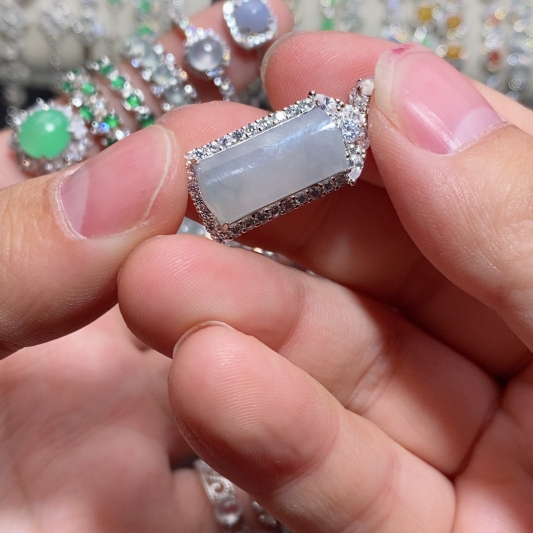 翡翠颈饰银S925镶嵌jjj ik