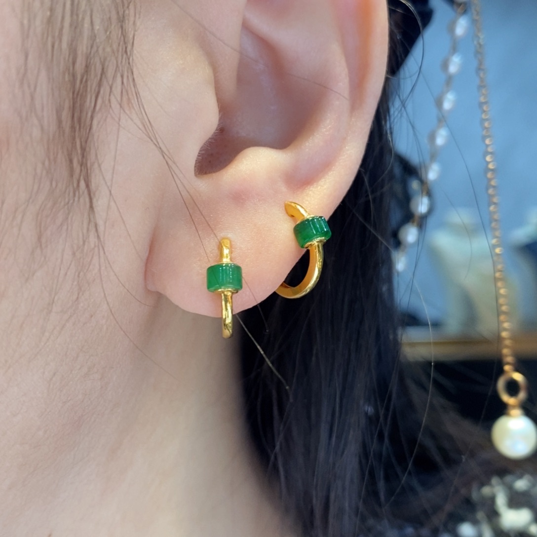 翡翠耳饰18K金镶嵌小桶珠