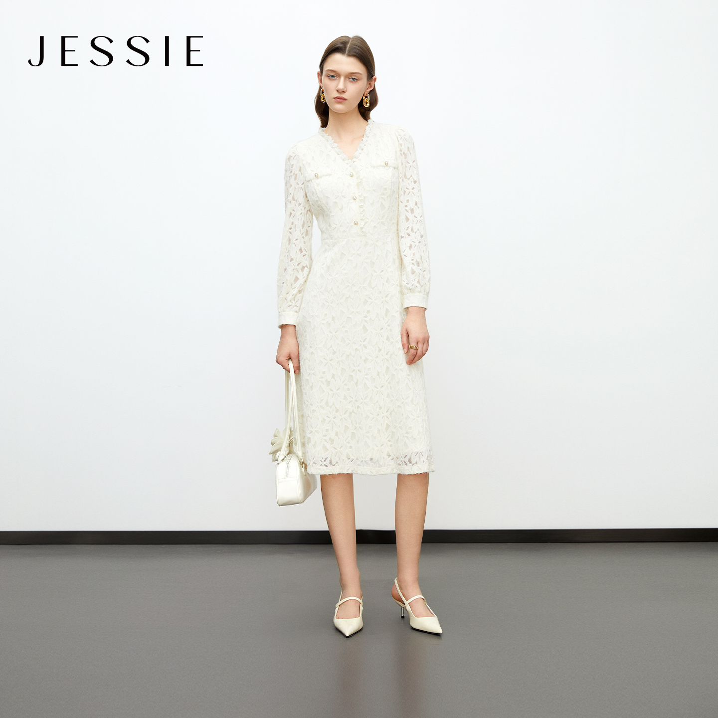 【粉丝专属】JESSIE25年秋新款镂空针织磨毛蕾丝连衣裙女长袖V领荷