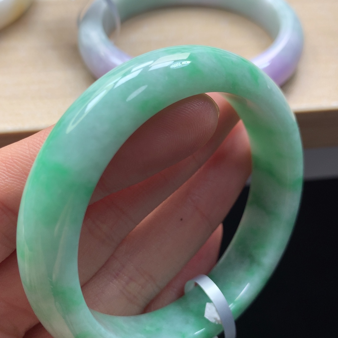 未镶嵌手镯翡翠手镯