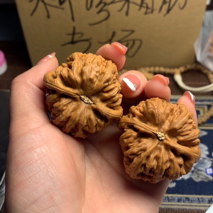 吊坠文玩核桃二*兄粗筋