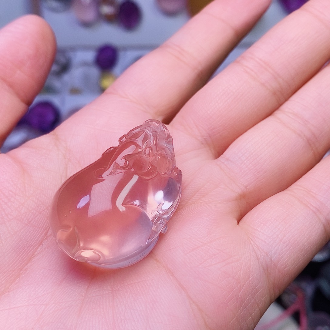 水晶吊坠(赠链)未镶嵌小*静