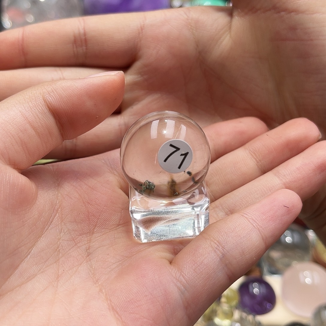 水晶珠宝半成品未镶嵌香微瑕2.83