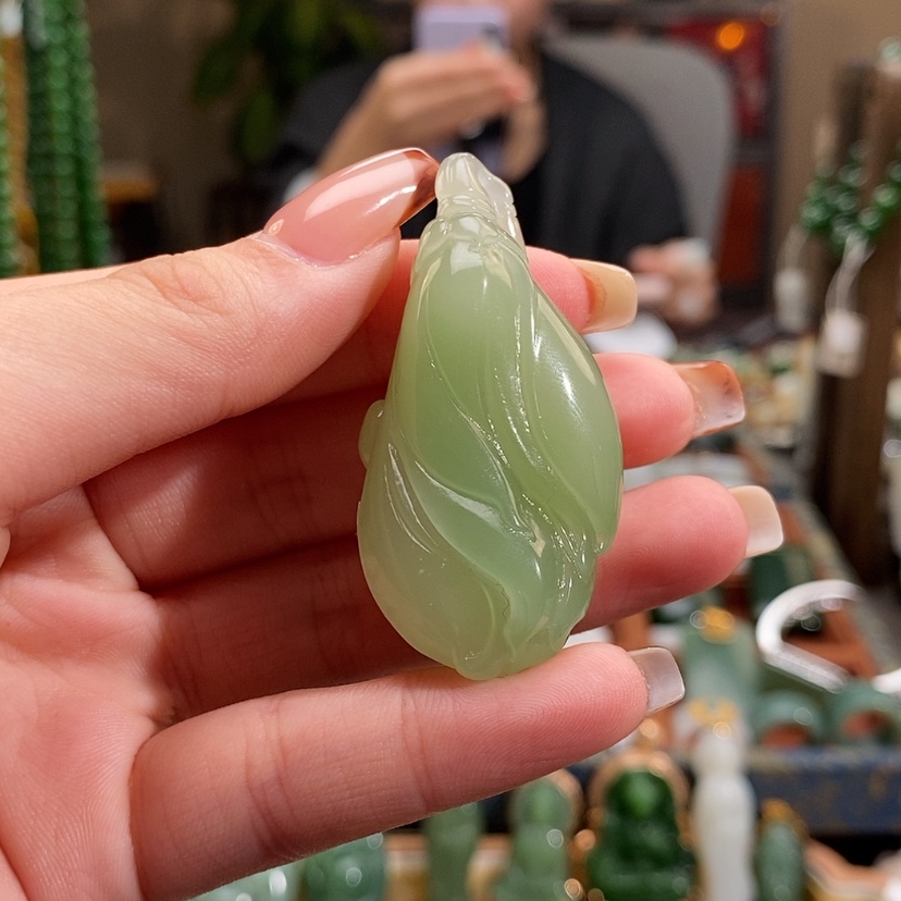 【闪购商品】吊坠(赠链)未镶嵌和田玉