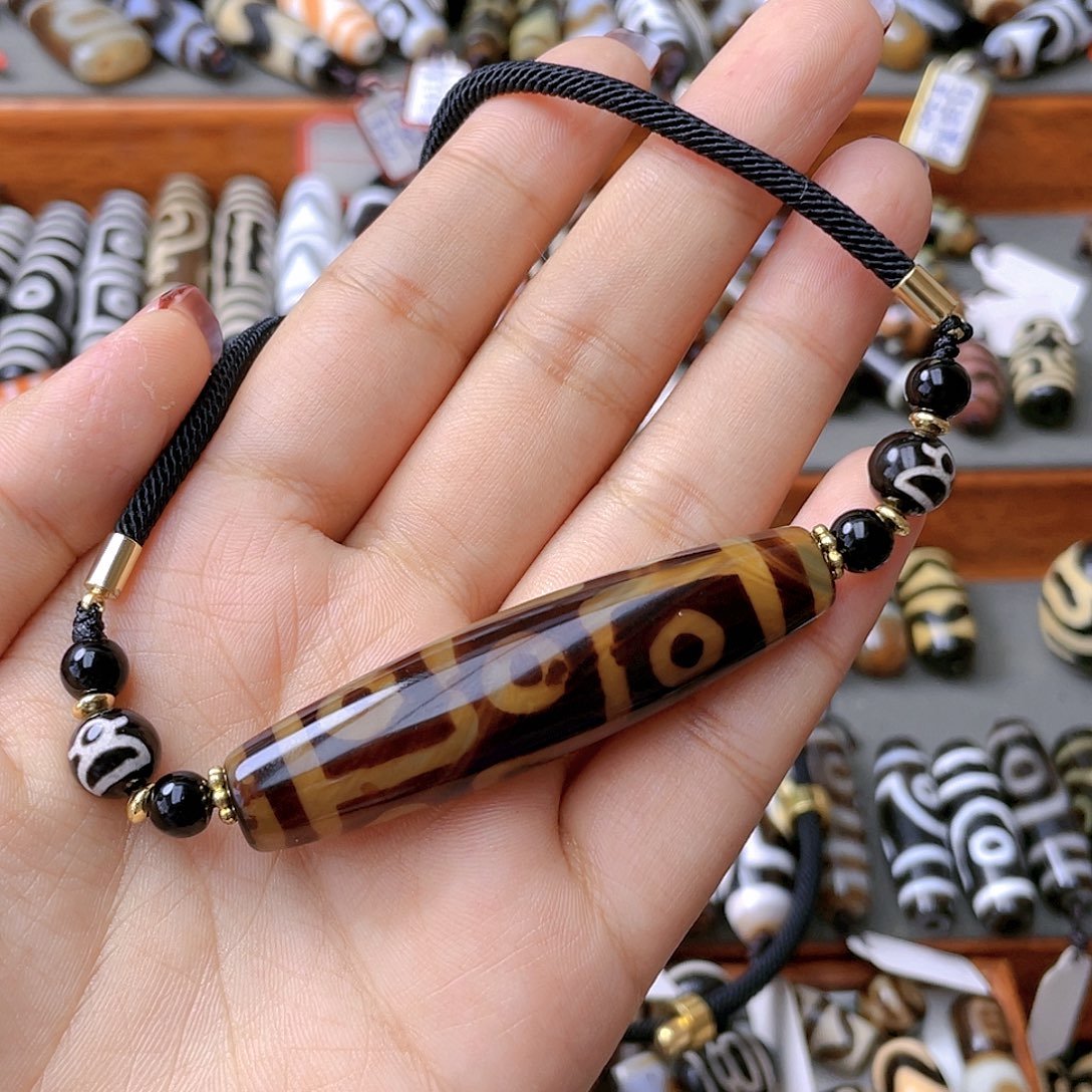 故***你玛瑙/玉髓未镶嵌颈饰