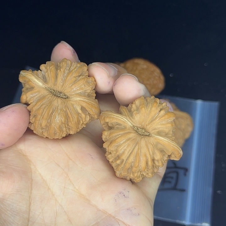 文玩核桃吊坠43尺寸的楼子