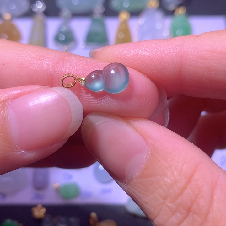 颈饰18K金镶嵌翡翠翡翠