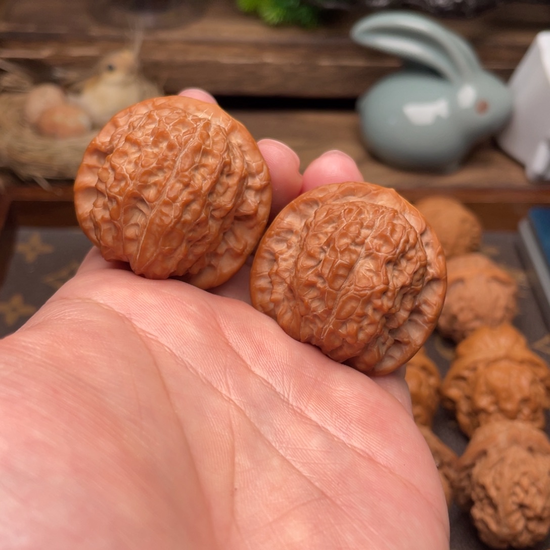 文玩核桃把件G13号39血麒麟