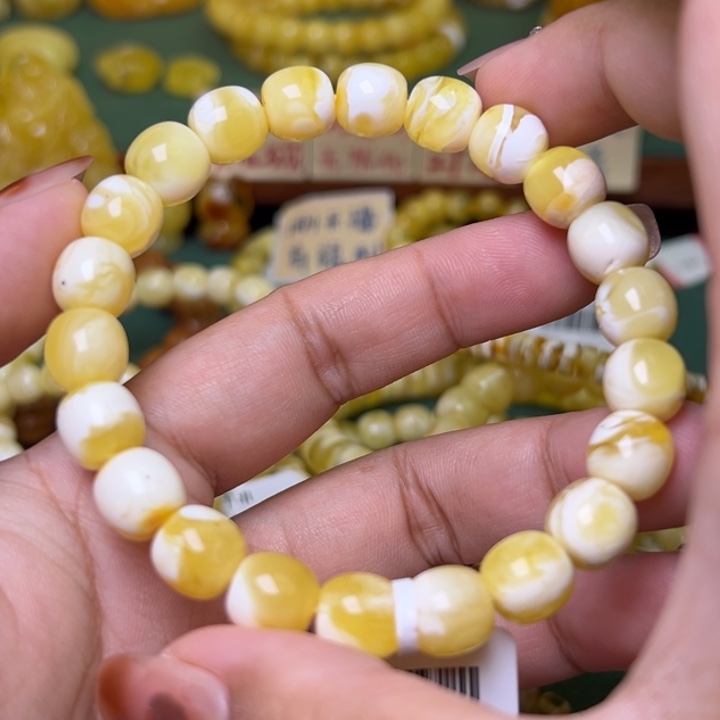 蜜蜡未镶嵌珠宝奇石