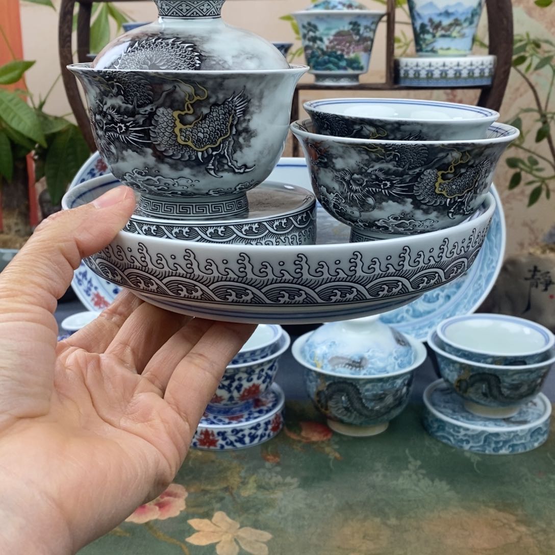 景德镇陶瓷学院副院长兼美术