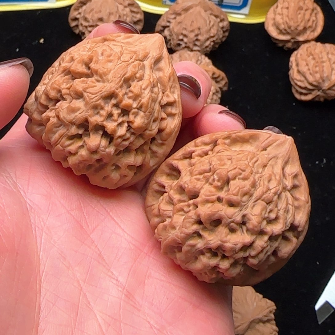 闵*43全品无修官帽核桃文玩